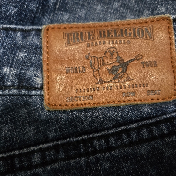 TRUE RELIGION "Cassie" Stars And Stripes Semi Distressed Cotton Denim Shorts. 29 - Picture 6 of 14